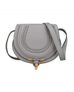【CHLOE】 Marcie 烙印LOGO小牛皮金屬釦飾馬鞍包(小/灰)